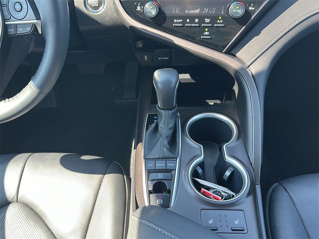2024 Toyota Camry XLE photo 16