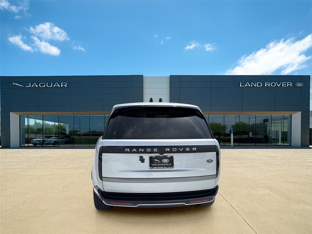 2023 Land Rover Range Rover SE photo 4