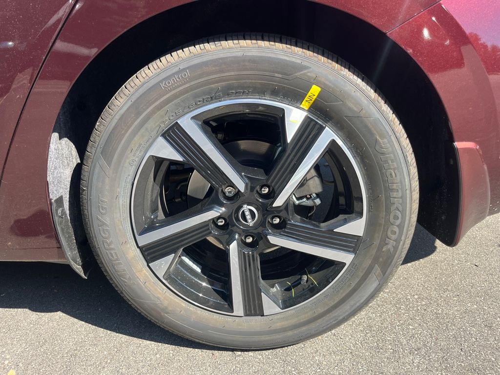 2025 Nissan Sentra SV photo 9