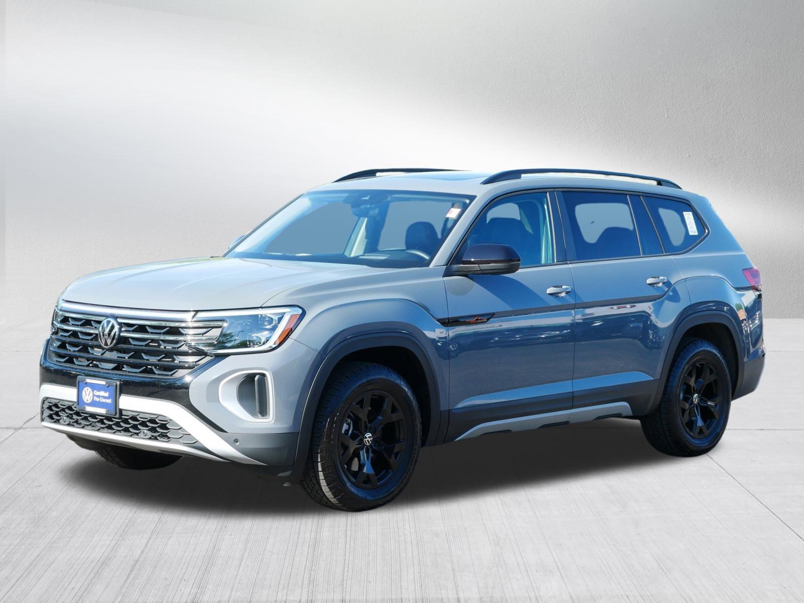 2024 Volkswagen Atlas Peak Edition SEL photo 3