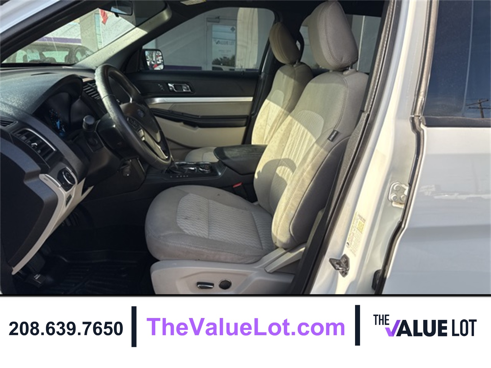 2018 Ford Explorer Base photo 20