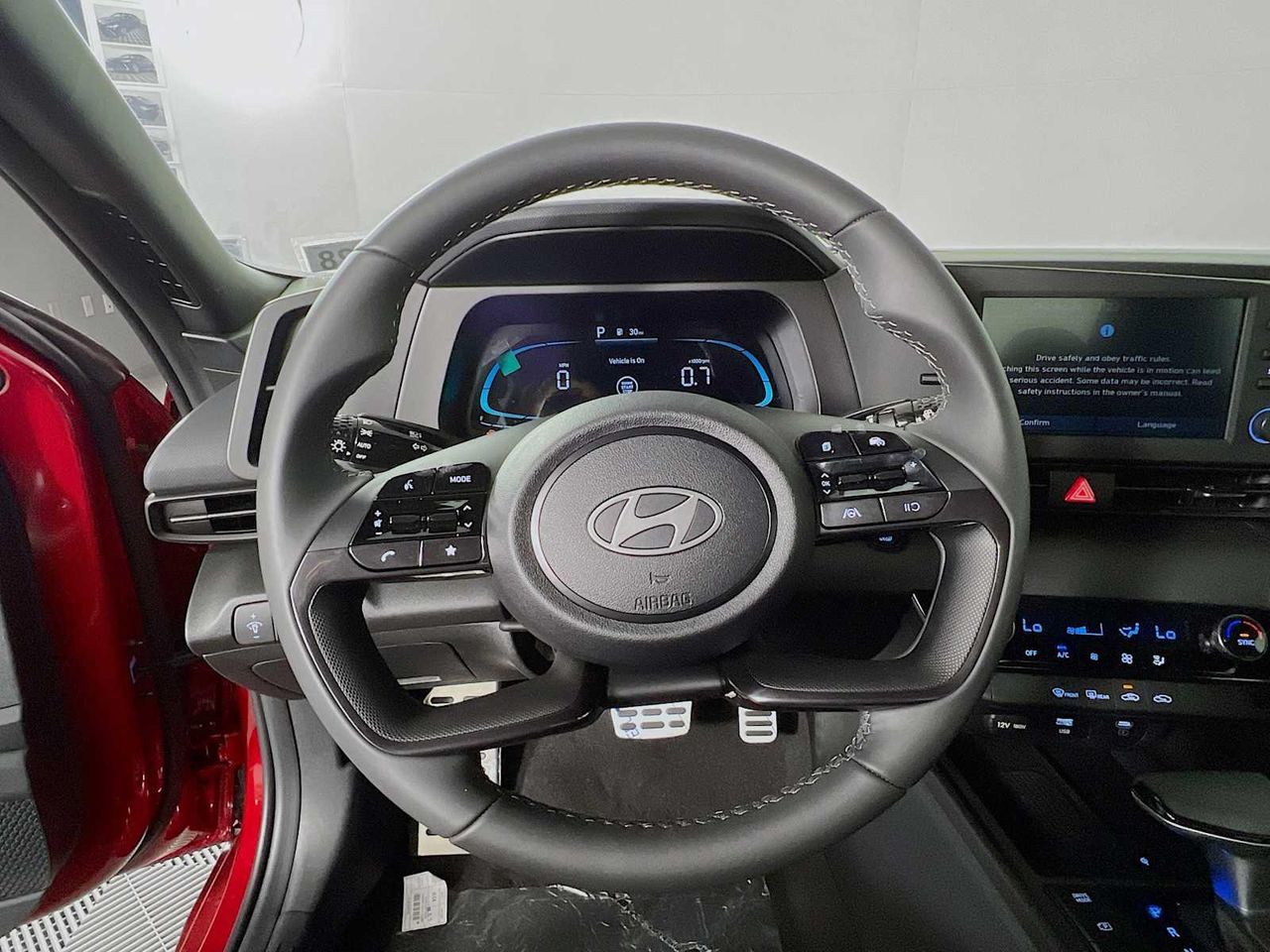 2025 Hyundai Elantra SEL Sport photo 4