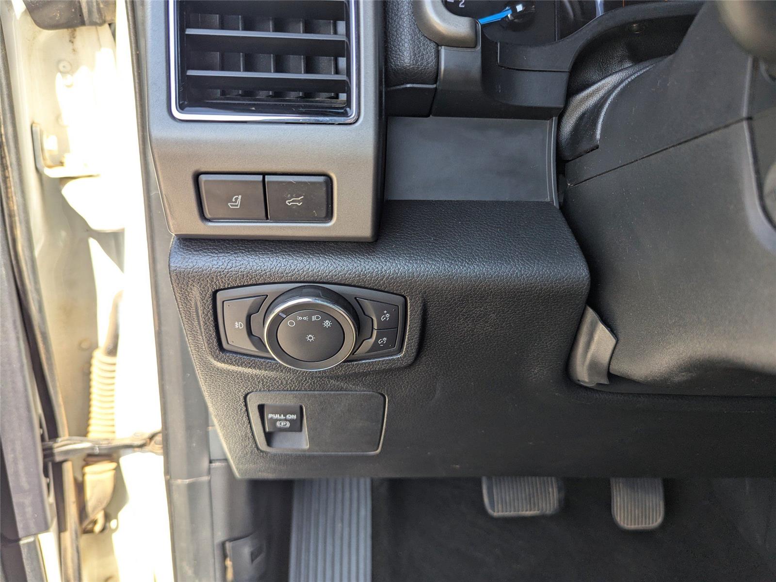 2020 Ford Expedition MAX XLT photo 32