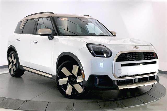 2025 MINI Countryman S's photo