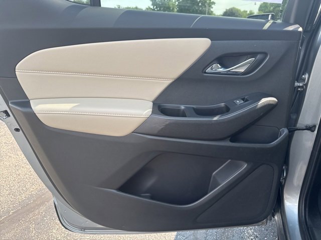 2023 Chevrolet Traverse LS photo 13
