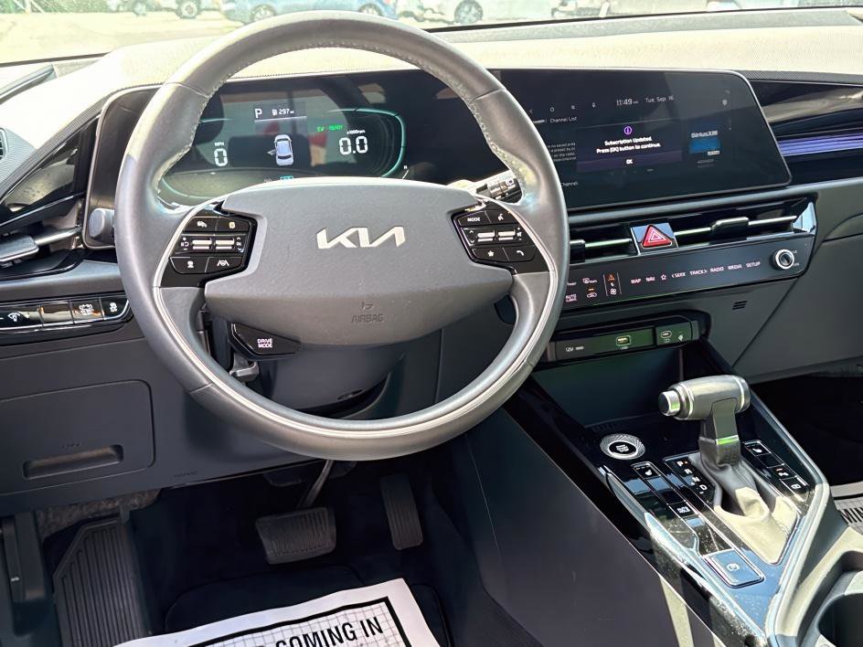 2023 Kia Niro EX photo 9