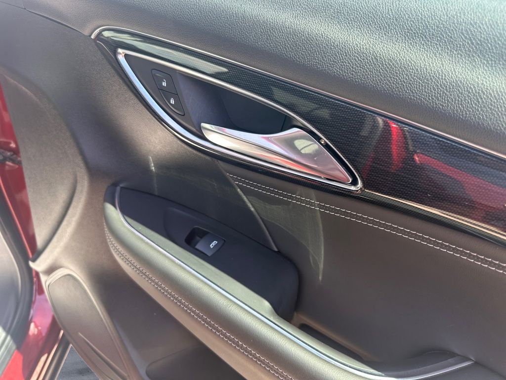 2023 Buick Envision Essence photo 12