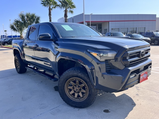 2024 Toyota Tacoma SR5's photo