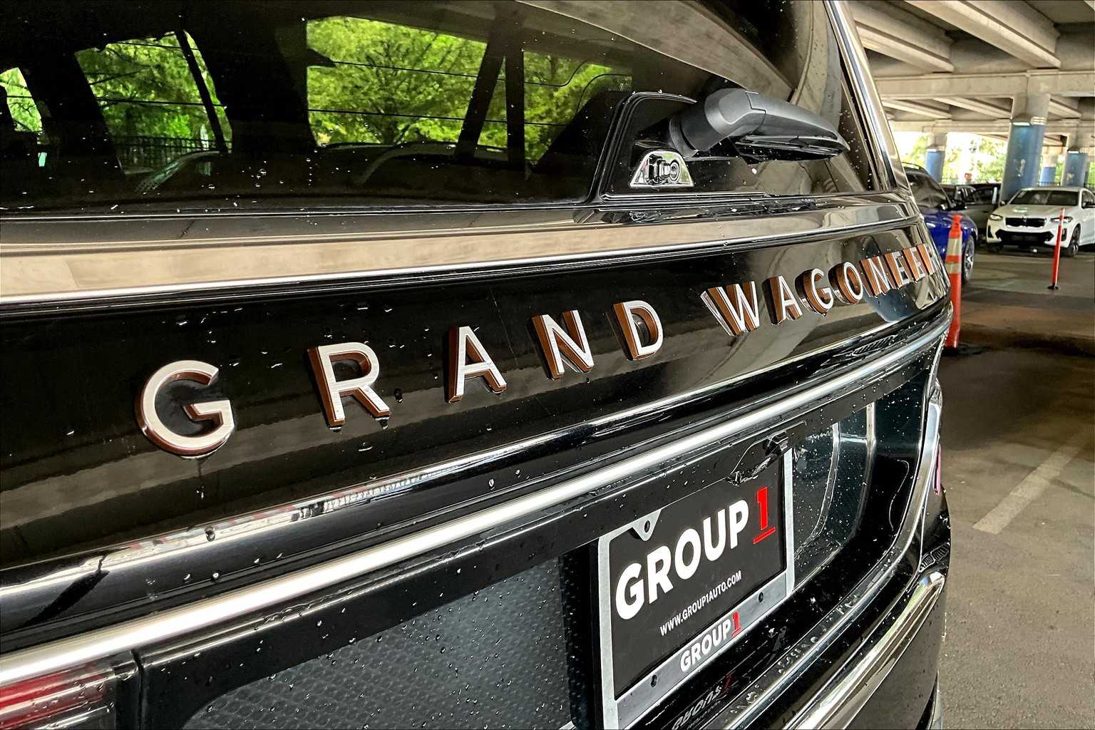 2024 Jeep Grand Wagoneer L III photo 9