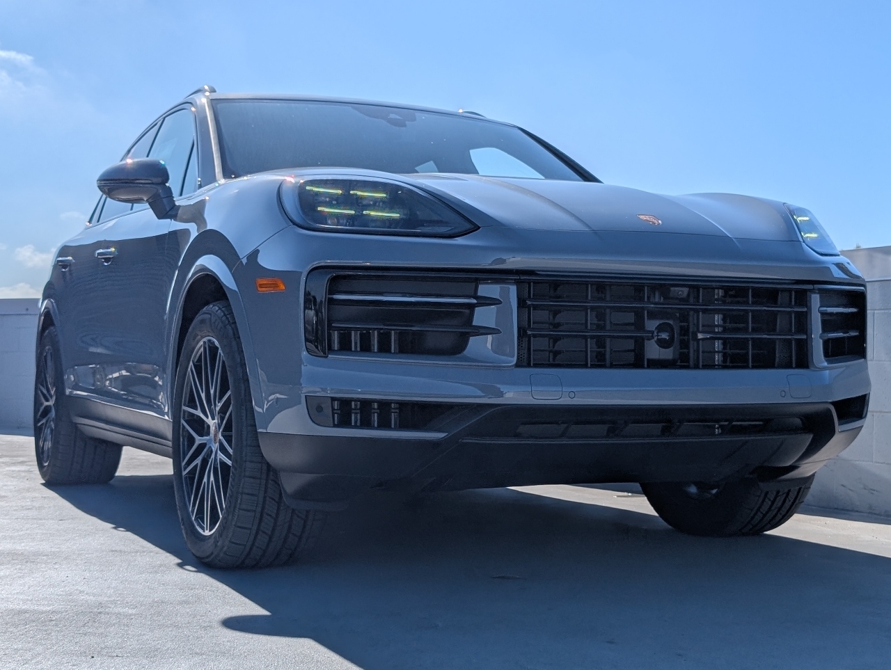2025 Porsche Cayenne photo 23
