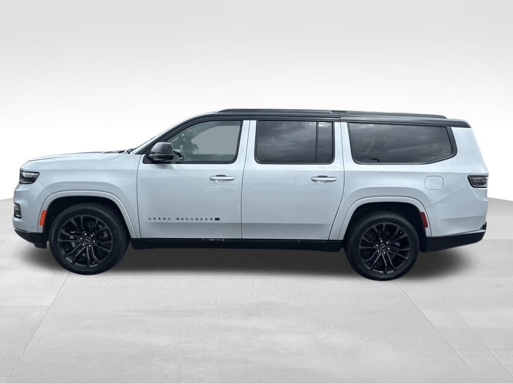 2024 Jeep Wagoneer L Series II Obsidian photo 2