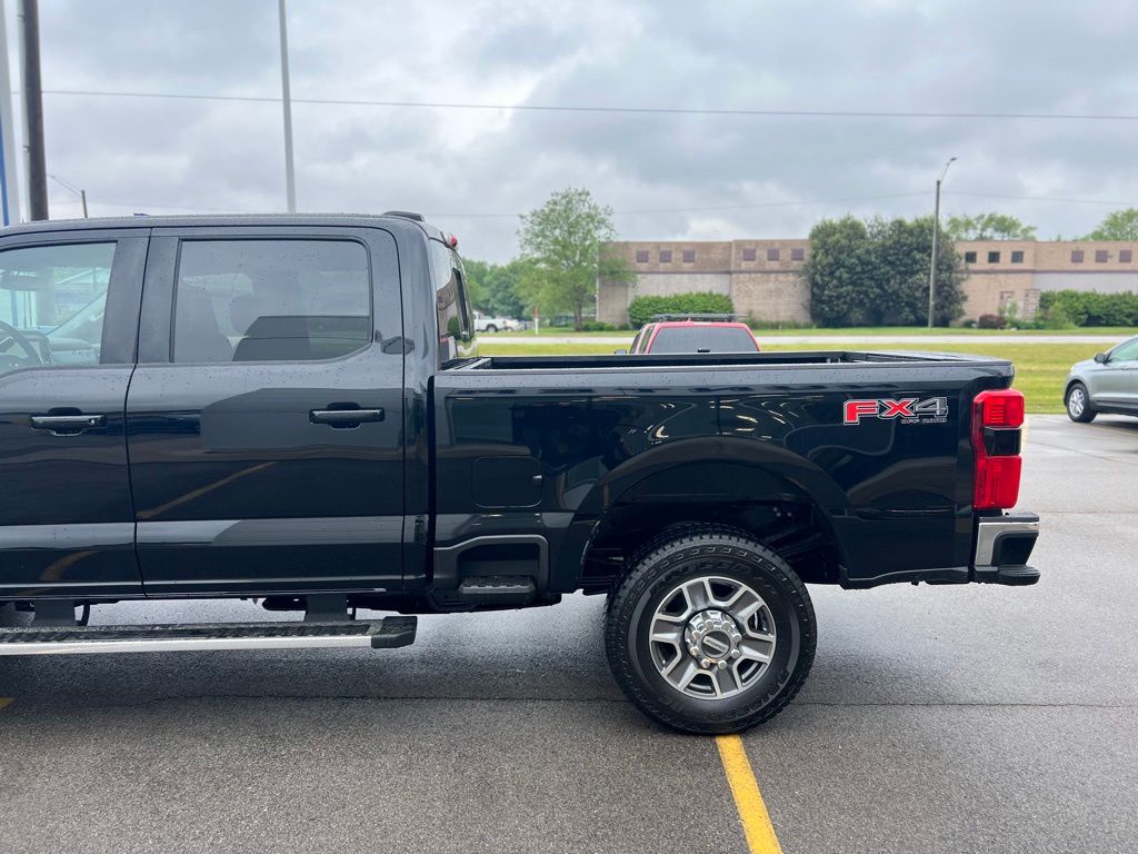 2025 Ford F-250 Lariat photo 43