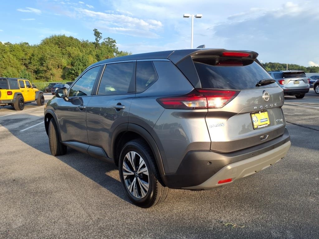 2023 Nissan Rogue SV photo 4