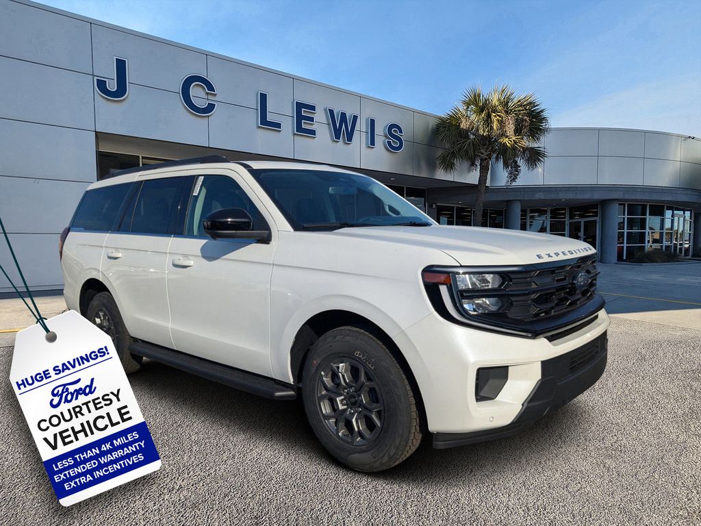 2025 Ford Expedition Active's photo
