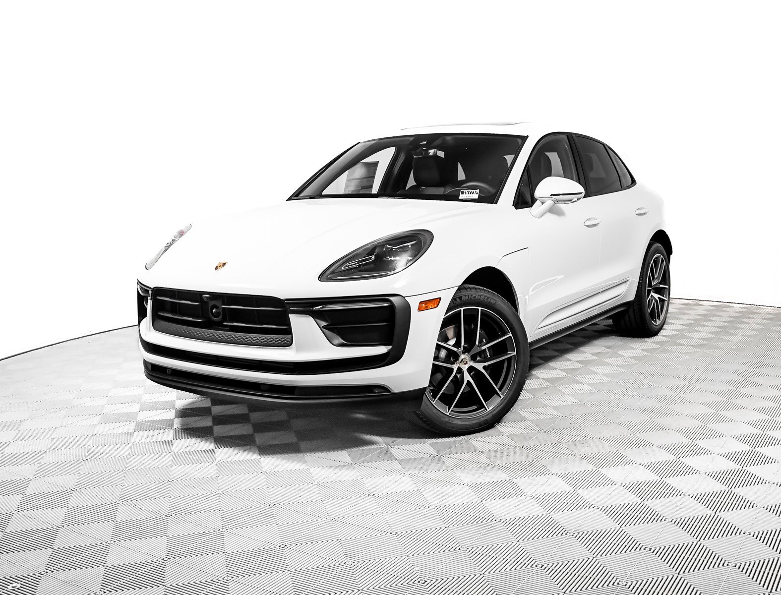 New 2025 Porsche Macan 