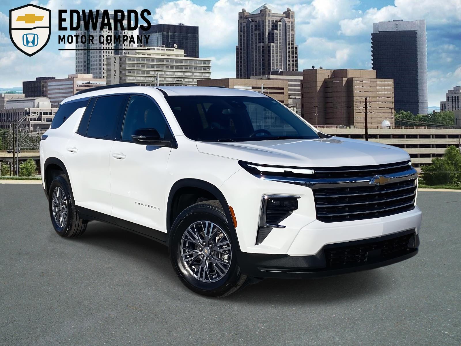 2025 Chevrolet Traverse LT's photo
