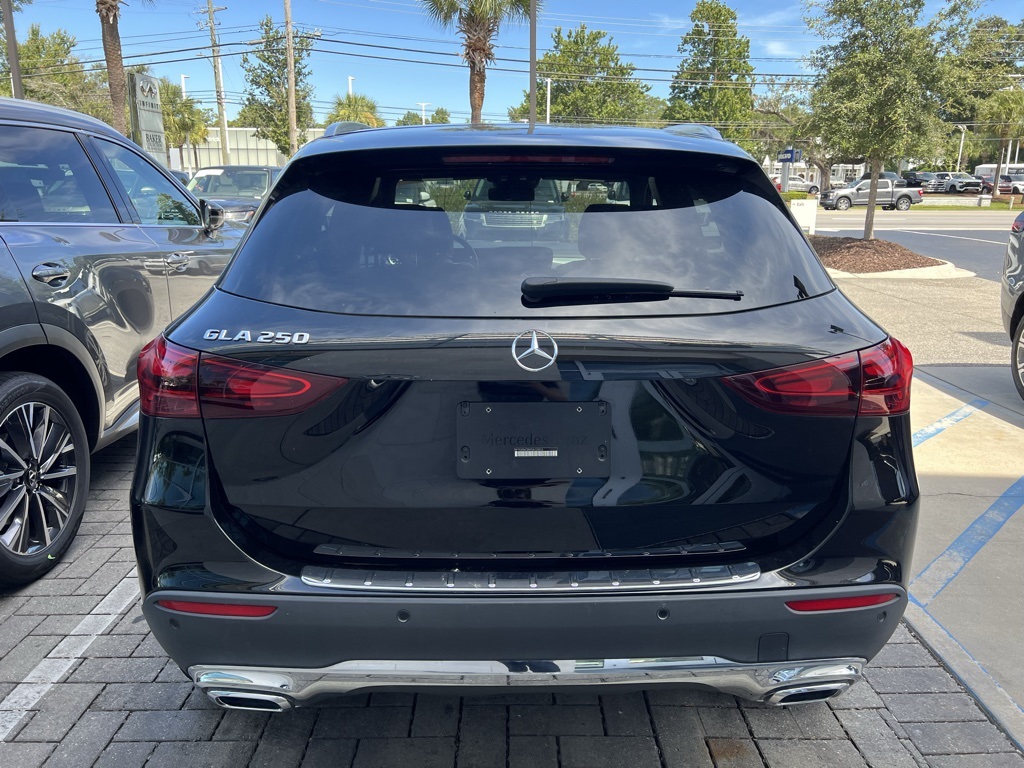 2025 Mercedes Benz GLA 250 photo 4