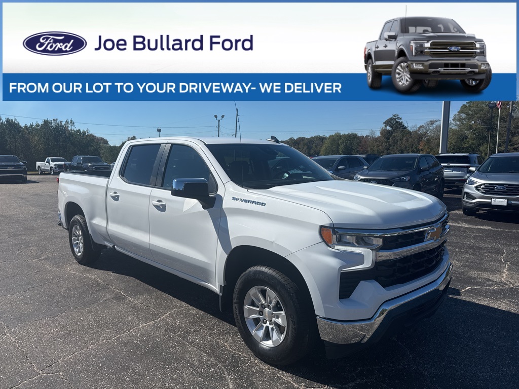 2024 Chevrolet Silverado 1500 LT's photo