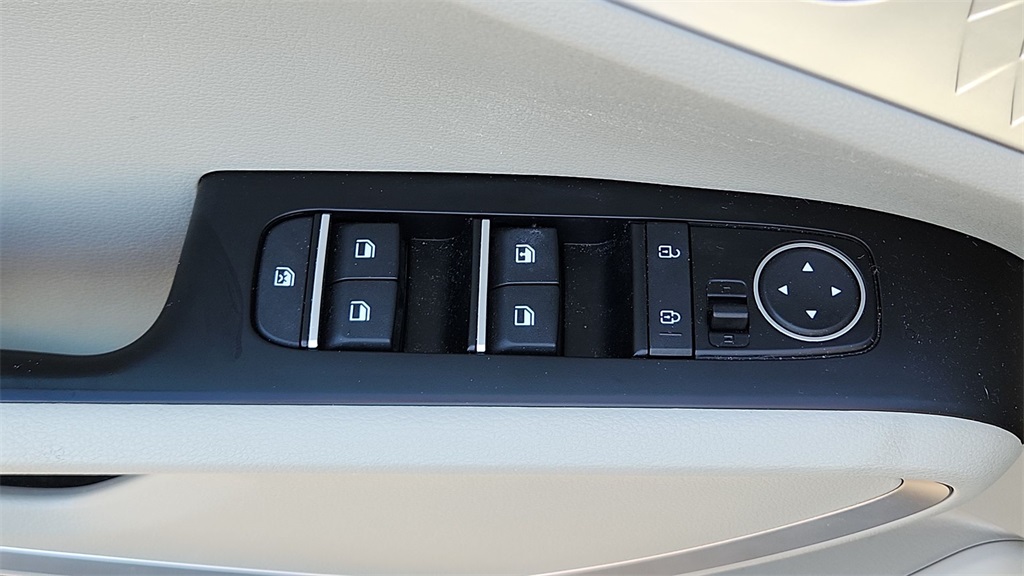 2022 Kia Soul LX photo 16