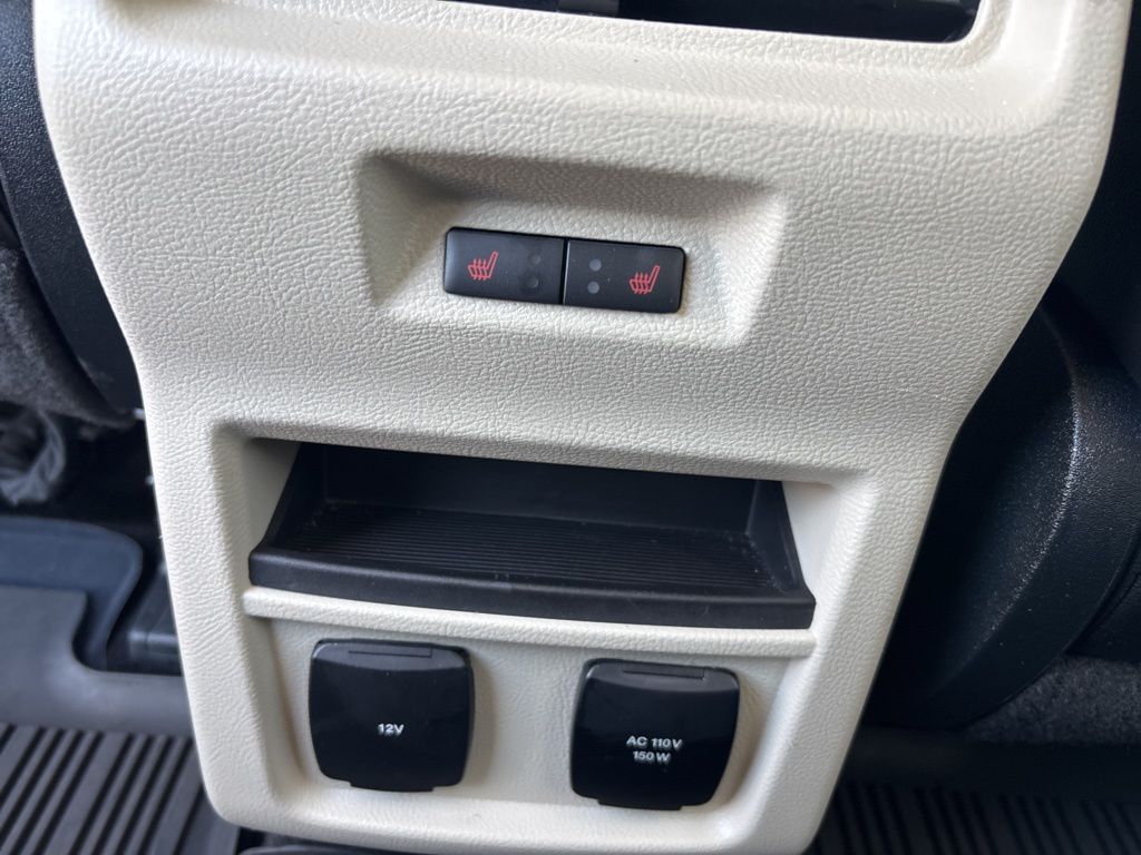2018 Ford Edge Titanium photo 29