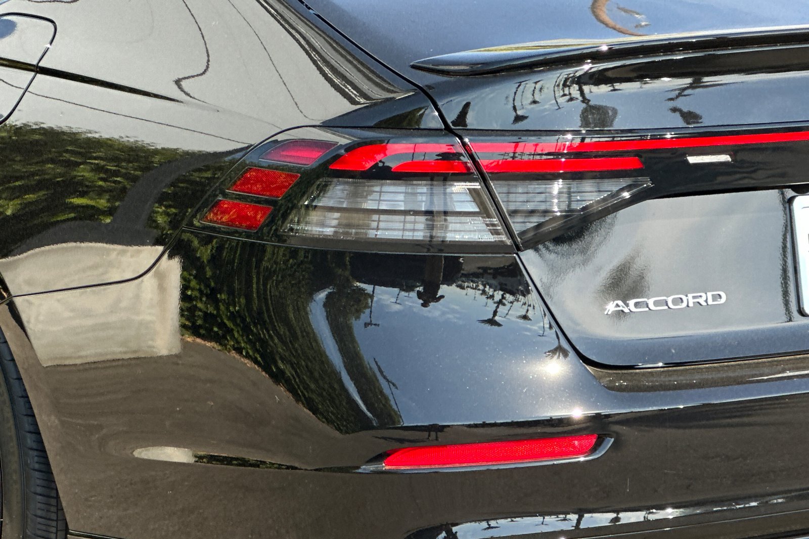 2025 Honda Accord Hybrid Sport-L photo 24