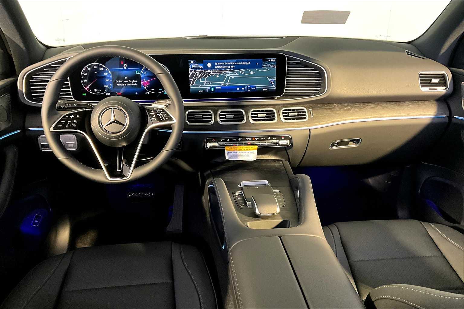 2026 Mercedes Benz GLE 450 4MATIC photo 3