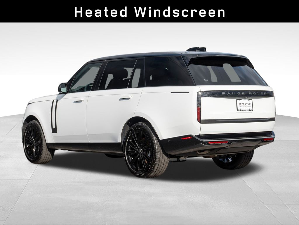 2025 Land Rover Range Rover SE photo 4