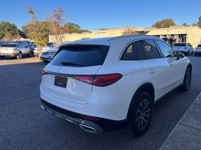 2023 Mercedes Benz GLC 300 photo 4