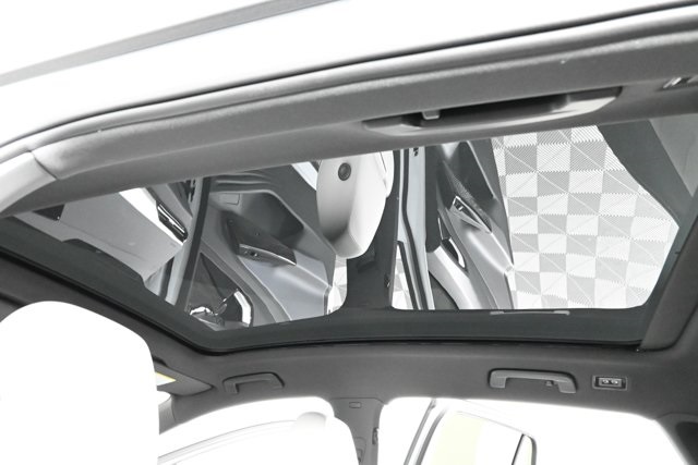 2021 Volkswagen ID.4 Pro S photo 3