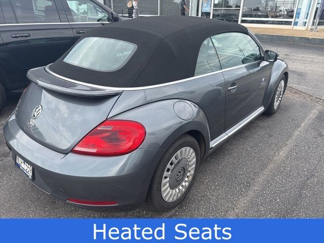 2016 Volkswagen Beetle 1.8T S photo 2
