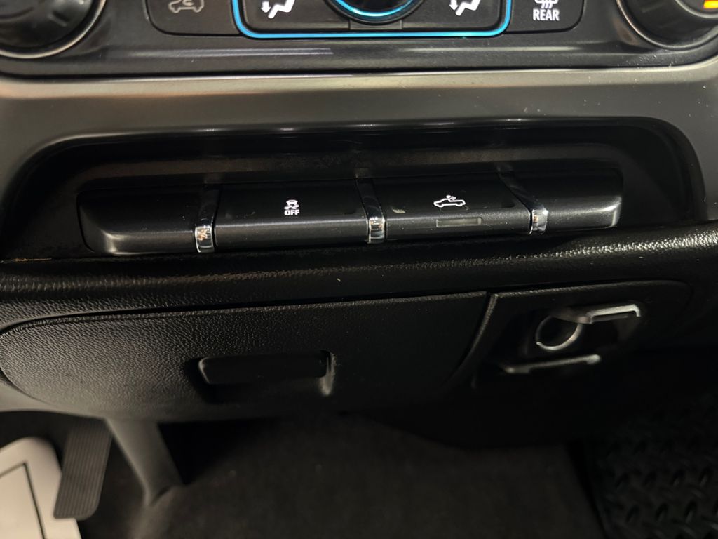 2019 Chevrolet Silverado 1500 LT photo 28