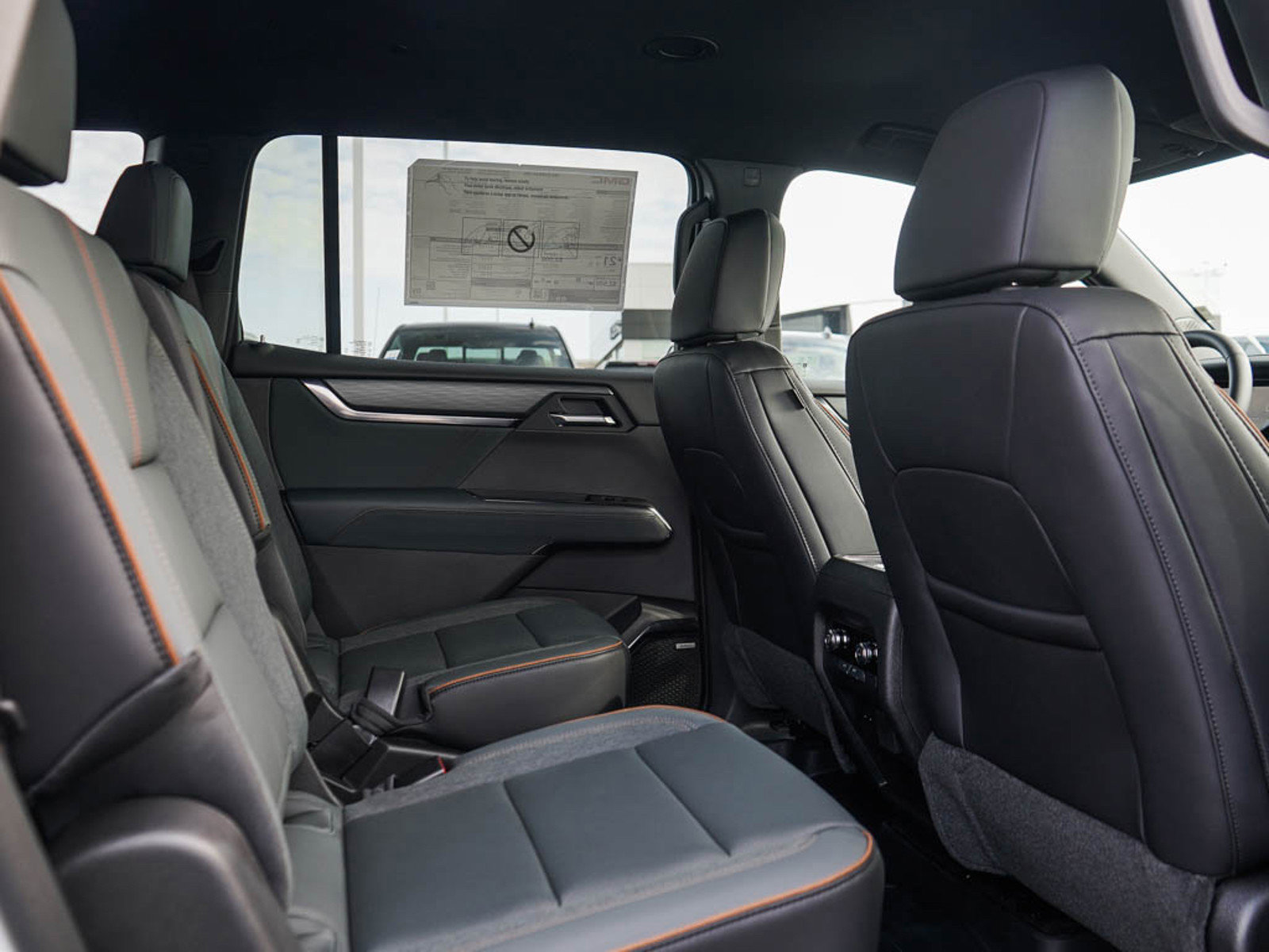 2025 Gmc Acadia AT4 photo 12