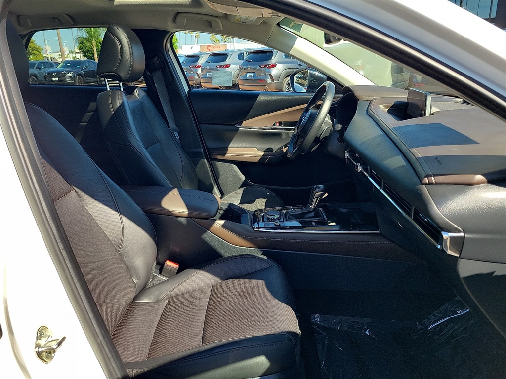 2021 Mazda CX-30 Turbo Premium photo 16