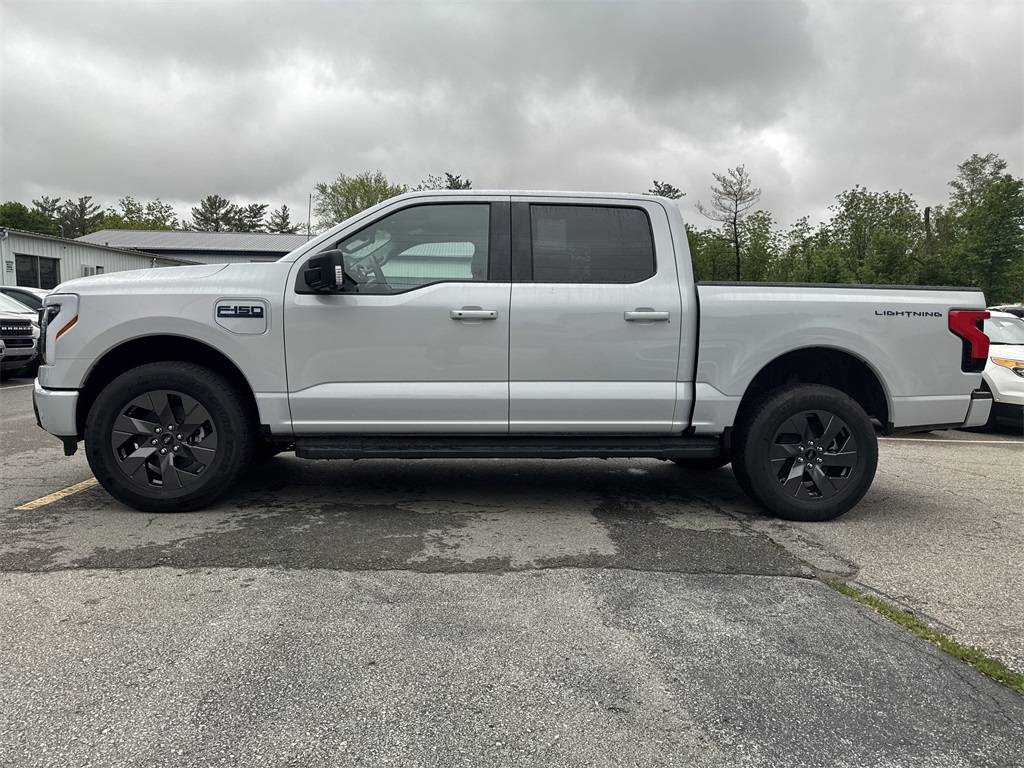 2025 Ford F-150 Lightning photo 8