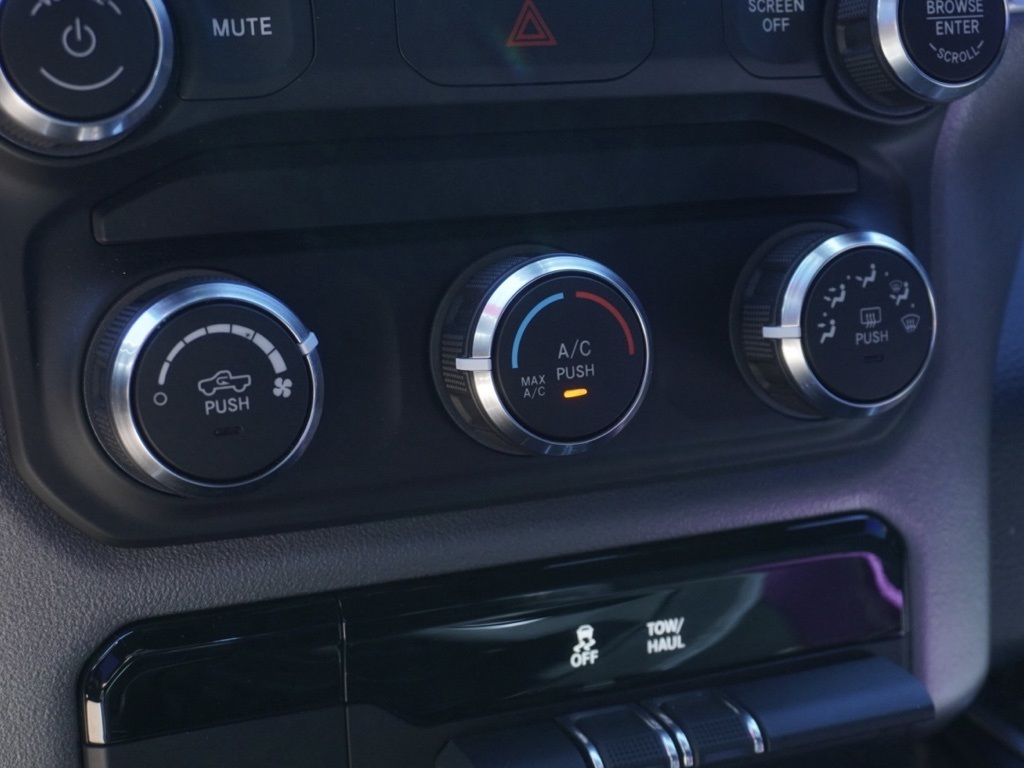2020 Ram 1500 Big Horn photo 17
