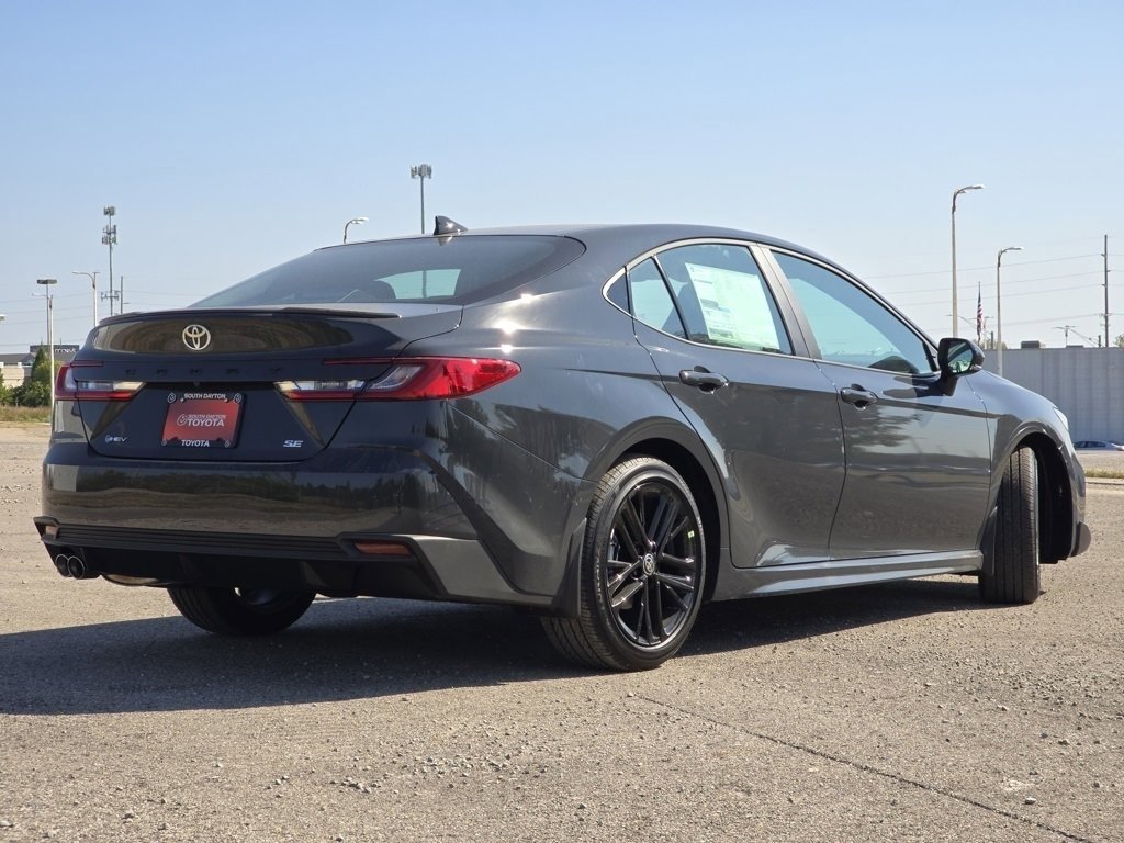 2026 Toyota Camry SE photo 7