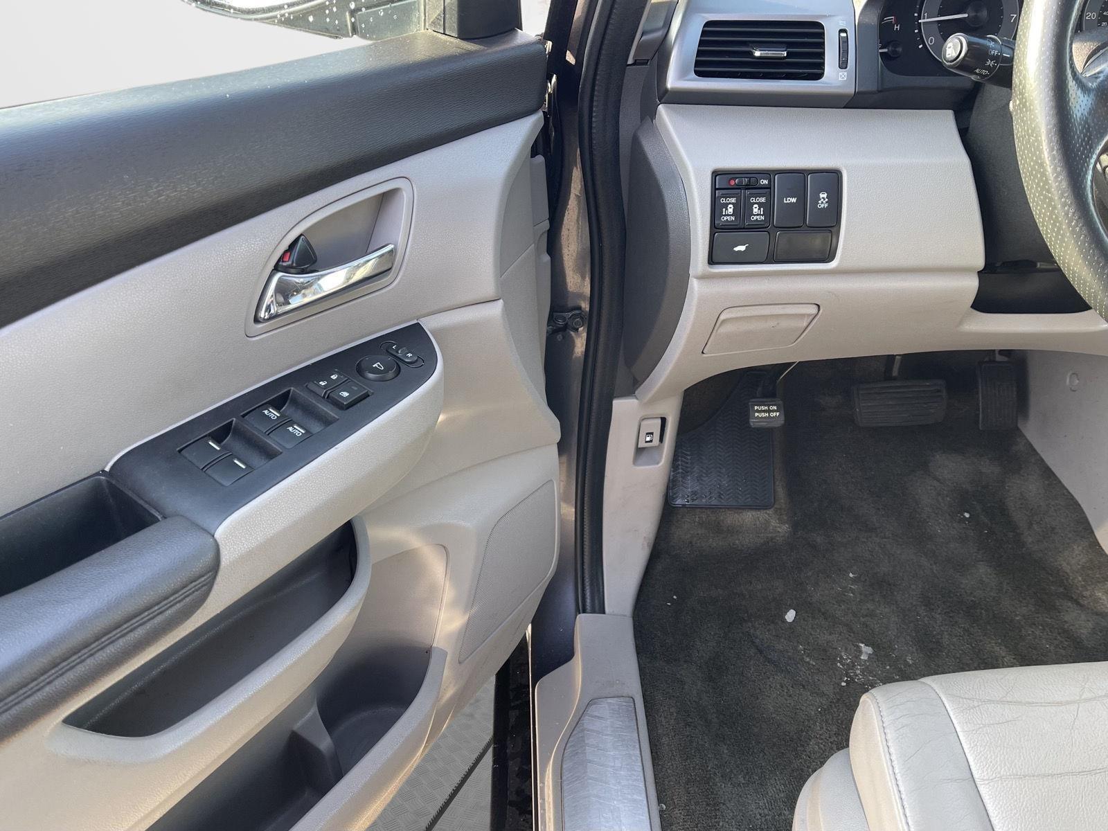 Used 2016 Honda Odyssey EX-L with VIN 5FNRL5H67GB050099 for sale in Manchester, CT