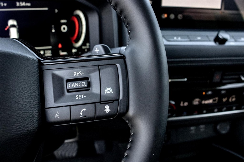 2025 Nissan Rogue SL photo 15
