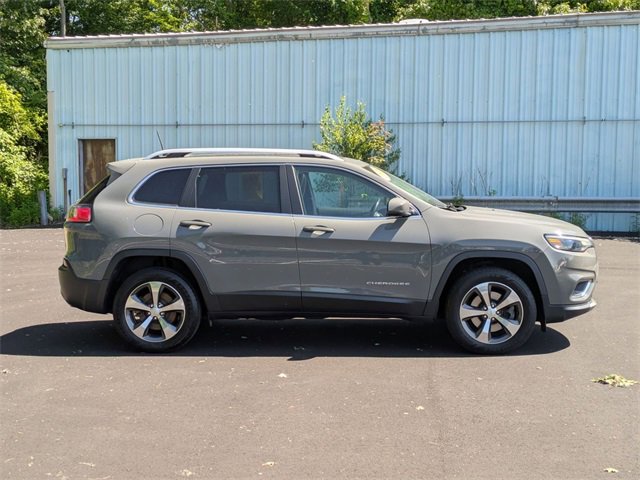 2019 Jeep Cherokee Limited photo 2