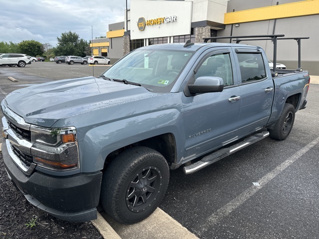 2016 Chevrolet Silverado 1500 LT photo 2