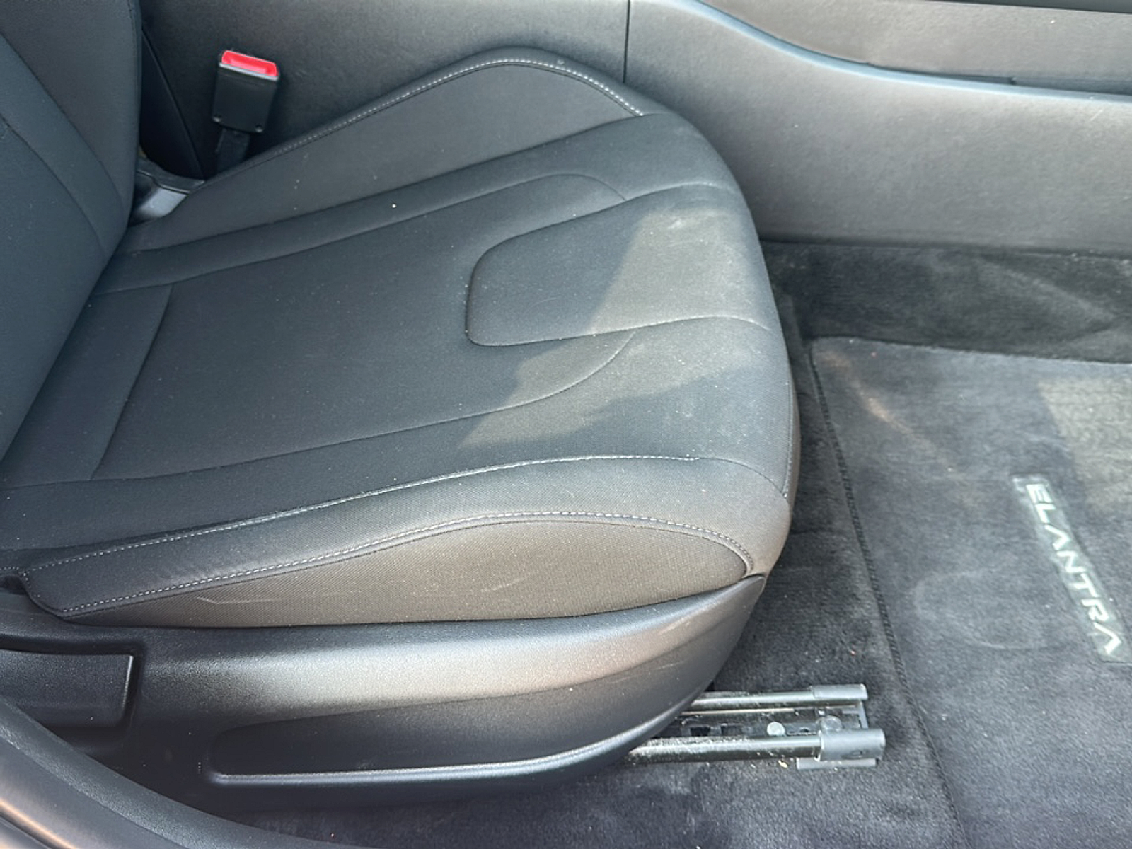 2023 Hyundai Elantra SEL photo 14