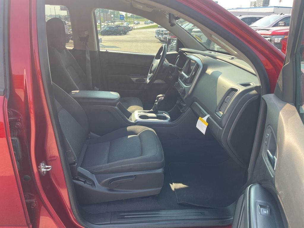 2022 Chevrolet Colorado LT photo 16