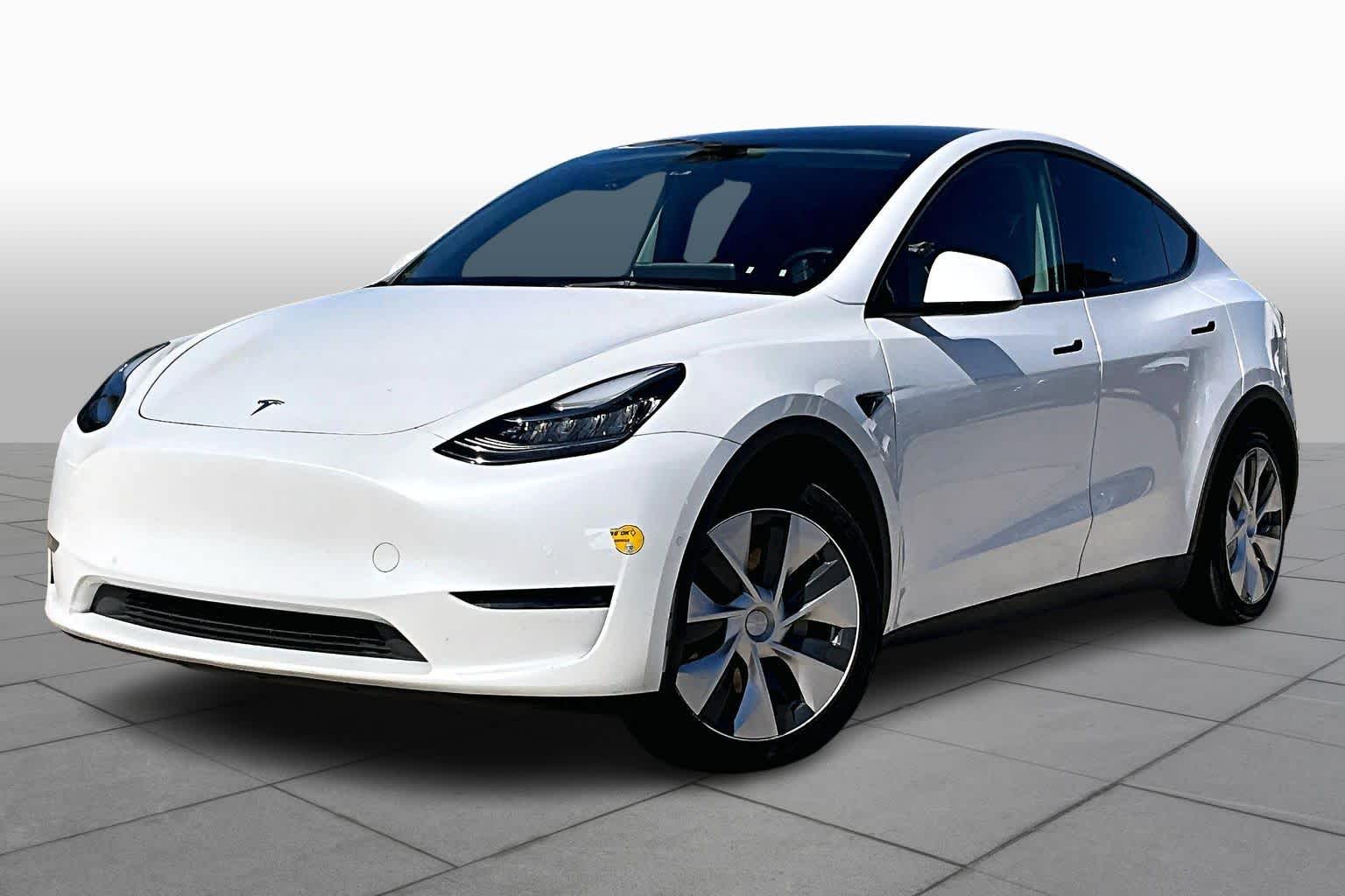 Used 2022 Tesla Model Y Long Range with VIN 7SAYGDEE1NF361677 for sale in Kansas City