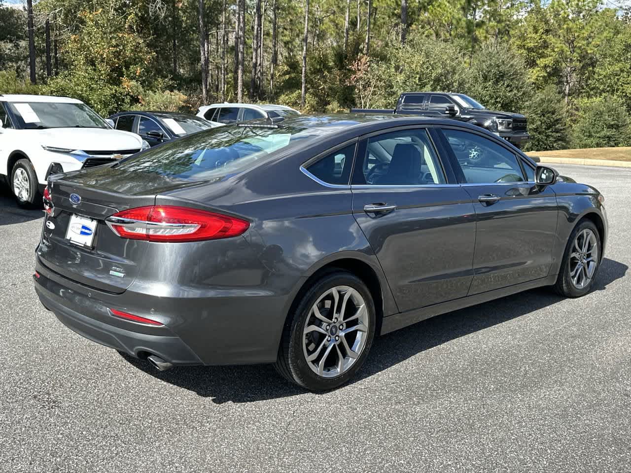 2020 Ford Fusion SEL photo 4