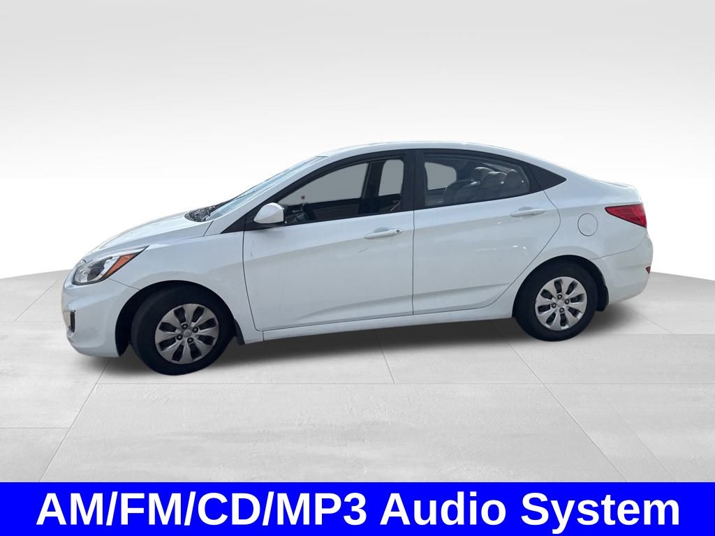 2016 Hyundai Accent SE photo 4