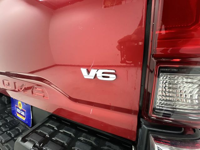 2019 Toyota Tacoma SR5 photo 28