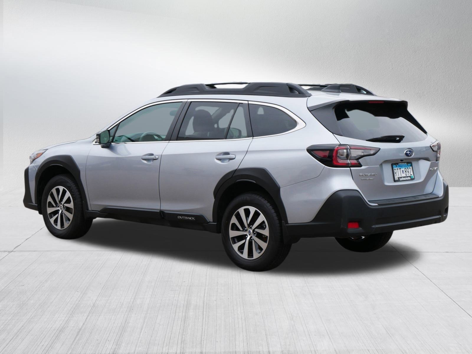 2025 Subaru Outback Premium photo 5