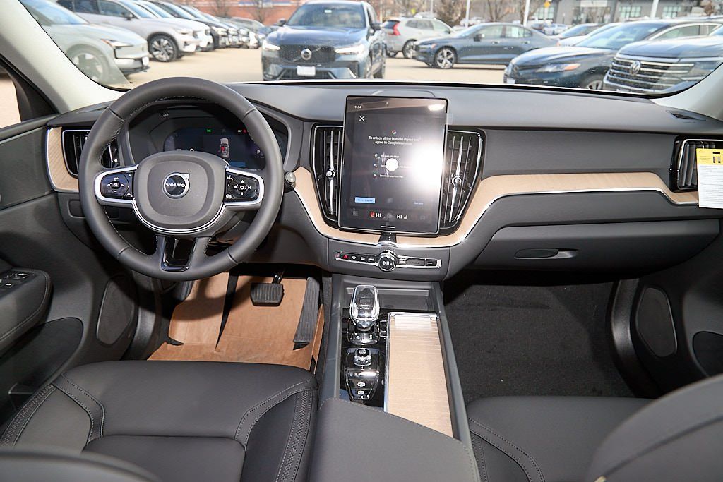 2026 VOLVO XC60 - Image 22