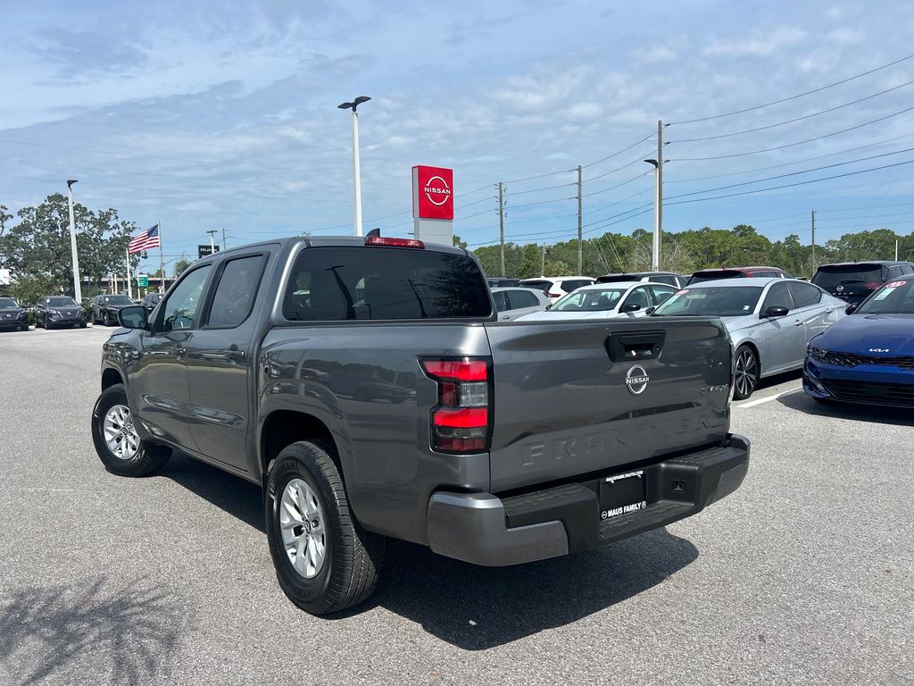 2024 Nissan Frontier SV photo 3