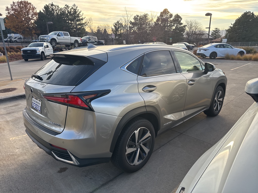2020 Lexus NX 300h Premium photo 3